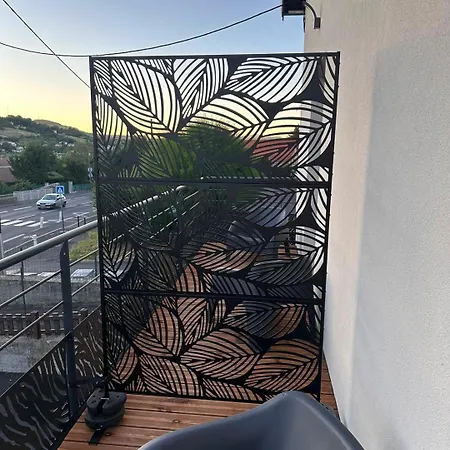 Le Clauzel, Terrasse Et Parking Gratuit * Le Puy-en-Velay