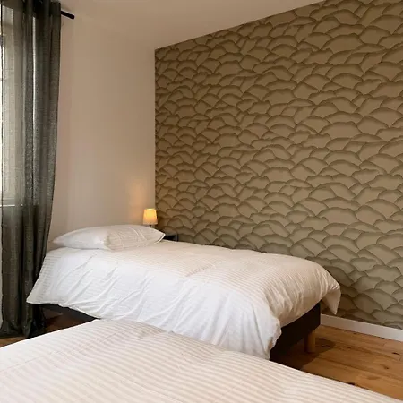 Le Clauzel, Terrasse Et Parking Gratuit * Le Puy-en-Velay